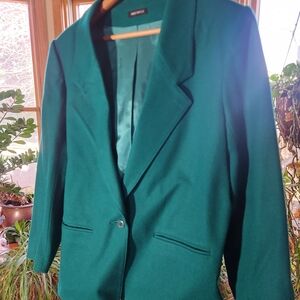 Elegant Green Wool Blazer